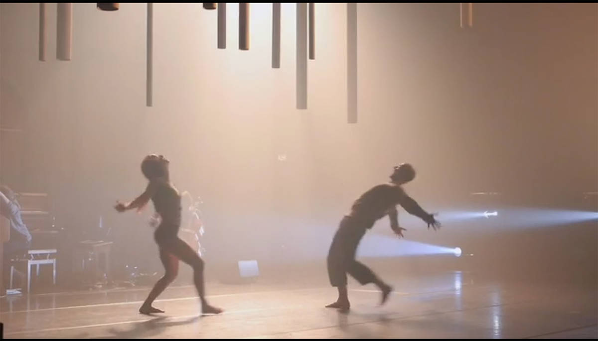 Julia Robert and David Lloyd in The Intention