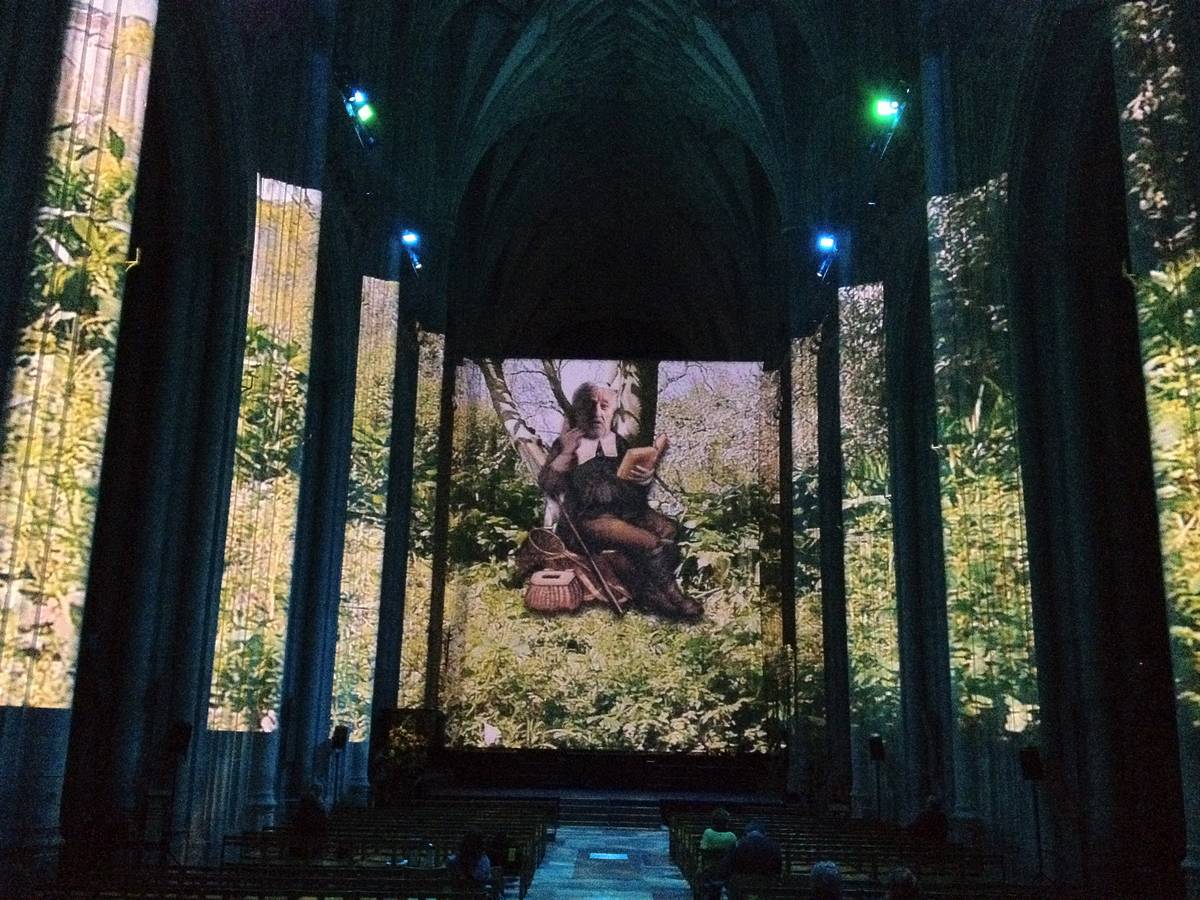 standing outlander dancer